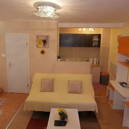 Tancabel Apartman *